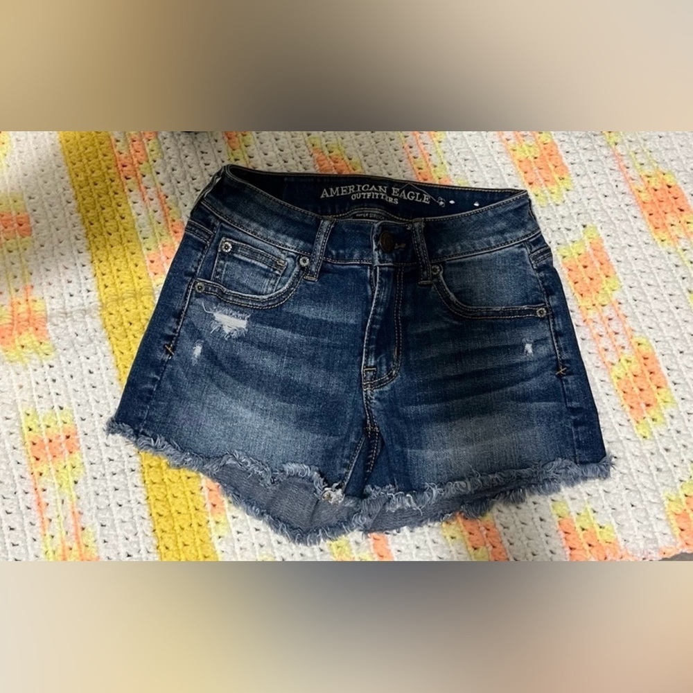 American Eagle Outfitters Indigo Frayed Hem Denim Shorts Size 00